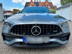 Grau Gebraucht 2022 Mercedes C300 AMG Limousine | 52.500 €