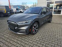 Grau Gebraucht 2021 Ford Mustang Mach-E Basis SUV | 38.490 € (Teuer)