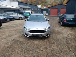 Silber Gebraucht 2015 Ford Focus Trend Kombi | 3.900 € (Superpreis)