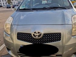 Grau Gebraucht 2006 Toyota Yaris Sol Kleinwagen | 3.300 € (Fairer Preis)