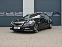 Schwarz Gebraucht 2009 Mercedes E63 AMG AMG Limousine | 29.990 €