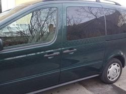 Grün Gebraucht 2005 Mercedes Vaneo Van / Kleinbus | 2.100 € (Teuer)