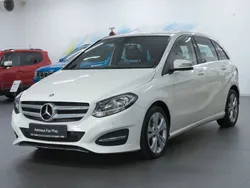 Calcitweiss (650) Gebraucht 2015 Mercedes B180 Urban Van / Kleinbus | 16.680 € (Fairer Preis)