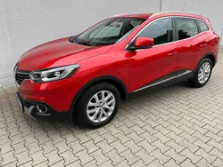 Rouge flamme Gebraucht 2016 Renault Kadjar Komfort SUV | 11.900 € (Fairer Preis)