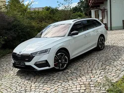 Weiß Gebraucht 2024 Skoda Octavia RS Kombi | 35.550 € (Etwas zu teuer)