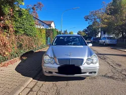 Silber Gebraucht 2001 Mercedes C200 Elegance Limousine | 2.500 €