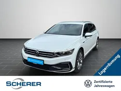 Gletscherweiß metallic Gebraucht 2023 VW Passat GTE Kombi | 31.900 € (Superpreis)