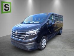 Schwarz Gebraucht 2023 Renault Trafic Life Van | 36.780 € (Fairer Preis)