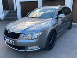 Grau Gebraucht 2011 Skoda Superb Kombi | 3.990 € (Fairer Preis)