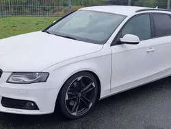Weiß Gebraucht 2009 Audi A4 Ambiente Kombi | 5.999 € (Fairer Preis)