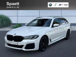 Alpinweiß uni Gebraucht 2022 BMW 540 M Sport Kombi | 46.500 € (Guter Preis)