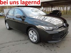 Grenadillschwarz Gebraucht 2025 VW Golf VIII Life Limousine | 28.785 € (Fairer Preis)