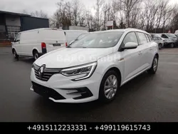 Weiß Gebraucht 2023 Renault Mégane IV Business Limousine | 13.999 € (Superpreis)