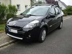 Schwarz Gebraucht 2009 Renault Clio II Dynamique Limousine | 3.450 € (Teuer)