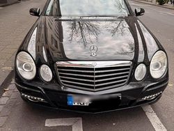 Schwarz Gebraucht 2008 Mercedes E200 Limousine | 5.950 €