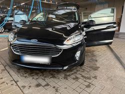 Schwarz Gebraucht 2017 Ford Fiesta Titanium Kleinwagen | 10.500 € (Etwas zu teuer)