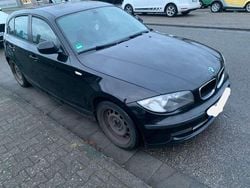 Schwarz Gebraucht 2010 BMW 118 Lifestyle Kleinwagen | 1.200 € (Superpreis)