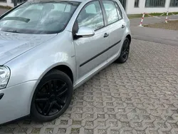 Silber Gebraucht 2004 VW Golf V Kleinwagen | 2.150 € (Guter Preis)