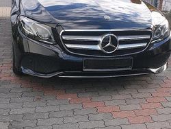 Schwarz Gebraucht 2016 Mercedes E220 Avantgarde Limousine | 25.950 € (Fairer Preis)