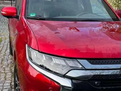 Rot Gebraucht 2020 Mitsubishi Outlander P-HEV Diamant Edition SUV | 23.500 € (Fairer Preis)