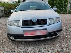Silber Gebraucht 2001 Skoda Fabia Kombi | 1.600 € (Etwas zu teuer)