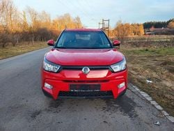 Rot Gebraucht 2015 Ssangyong (KGM) Tivoli SUV | 4.990 € (Superpreis)