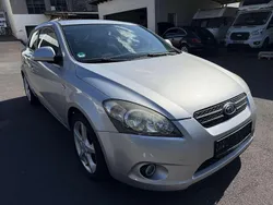 Kirunasilber met. Gebraucht 2008 Kia Ceed EX Kleinwagen | 2.990 €