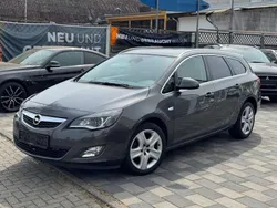 Karbongrau Gebraucht 2011 Opel Astra Innovation Kombi | 3.699 € (Fairer Preis)
