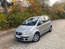 Silber Gebraucht 2004 Fiat Idea Emotion Van / Kleinbus | 599 €