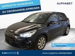 Grau Gebraucht 2022 Kia Rio Vision Limousine | 13.690 € (Fairer Preis)