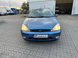 Blau Gebraucht 2002 Ford Focus Ambiente Limousine | 1.200 € (Fairer Preis)