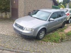 Silber Gebraucht 2002 Audi A4 Kombi | 2.000 € (Fairer Preis)