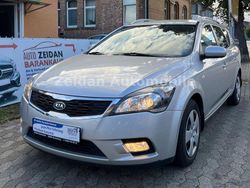 Silber Gebraucht 2010 Kia Ceed Sportswagon Kombi | 5.499 € (Etwas zu teuer)