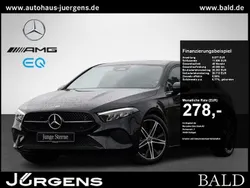 Metalliclack kosmosschwarz Gebraucht 2024 Mercedes A180 Progressive Limousine | 29.490 € (Fairer Preis)