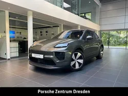 Aventuringrünmetallic (metallic) Gebraucht 2024 Porsche Macan SUV | 81.850 €