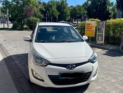 Weiß Gebraucht 2014 Hyundai i20 Kleinwagen | 10.500 € (Fairer Preis)