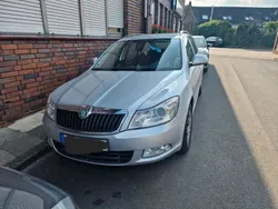 Silber Gebraucht 2010 Skoda Octavia Ambiente Kombi | 3.600 € (Superpreis)