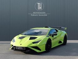 Grün Gebraucht 2024 Lamborghini Huracán Coupé | 364.640 €