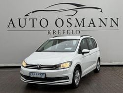 Weiß Gebraucht 2021 VW Touran Comfortline Van / Kleinbus | 17.950 € (Guter Preis)