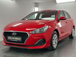 Rot Gebraucht 2018 Hyundai i30 Select Kombi | 11.990 € (Fairer Preis)