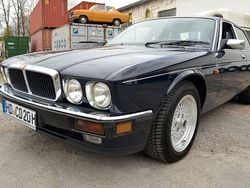 Blau Gebraucht 1993 Jaguar XJ12 Limousine | 16.000 €