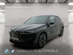Grau Gebraucht 2022 BMW iX Sport Line SUV | 53.807 € (Etwas zu teuer)