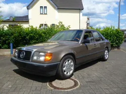 Gebraucht 1986 Mercedes E230 Limousine | 3.999 €