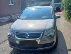 Grau Gebraucht 2007 VW Touran Trendline Van / Kleinbus | 3.990 € (Guter Preis)
