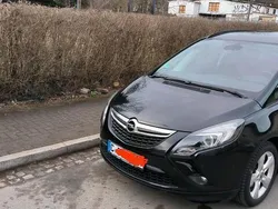 Schwarz Gebraucht 2012 Opel Zafira Van / Kleinbus | 5.200 € (Fairer Preis)