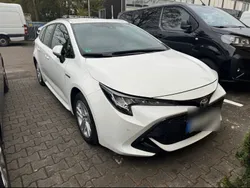 Weiß Gebraucht 2019 Toyota Corolla Comfort Kombi | 14.200 €