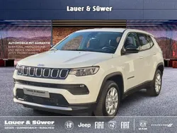 Grau Neu 2025 Jeep Compass Altitude SUV | 34.590 € (Fairer Preis)