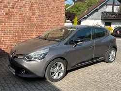 Grau Gebraucht 2016 Renault Clio IV LIMITED Kleinwagen | 6.950 € (Fairer Preis)