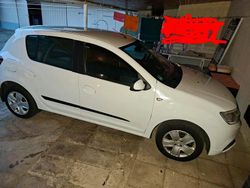 Weiß Gebraucht 2018 Dacia Sandero Kleinwagen | 5.900 € (Guter Preis)