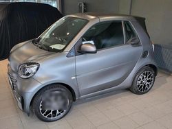 Grau Gebraucht 2020 Smart ForTwo Electric Drive Prime Cabrio | 14.000 € (Teuer)